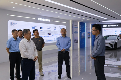 蕪湖市企聯咨詢委考察調研我校技術咨詢工作